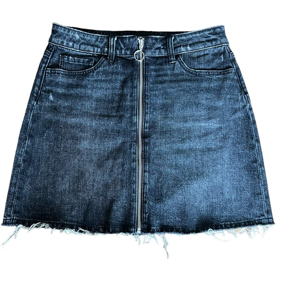 PAIGE black washed‎  jean skirt with zipper up the front. Size 27